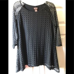 Black lace overlay 3/4 sleeve top, Large